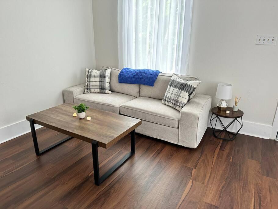 شقة Cedar Street Retreat - Unit D سانت أوغيستين المظهر الخارجي الصورة